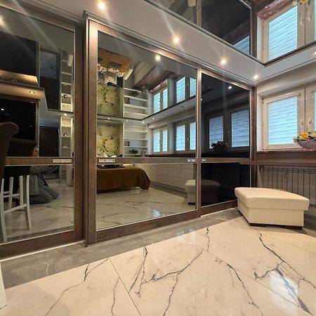 Deluxury Mirror Apartament Centrum 华沙 外观 照片