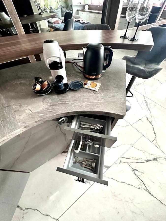 Deluxury Mirror Apartament Centrum 华沙 外观 照片