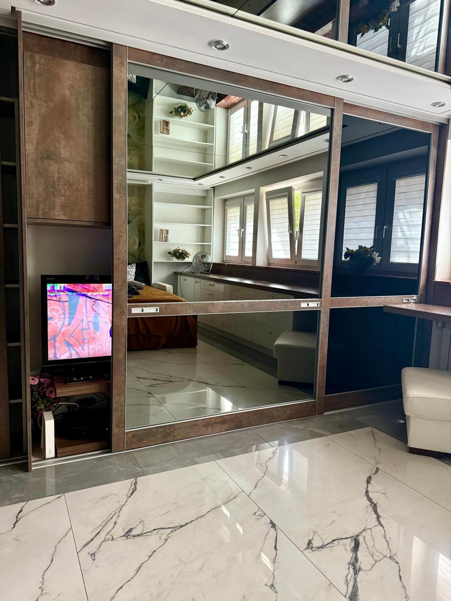 Deluxury Mirror Apartament Centrum 华沙 外观 照片