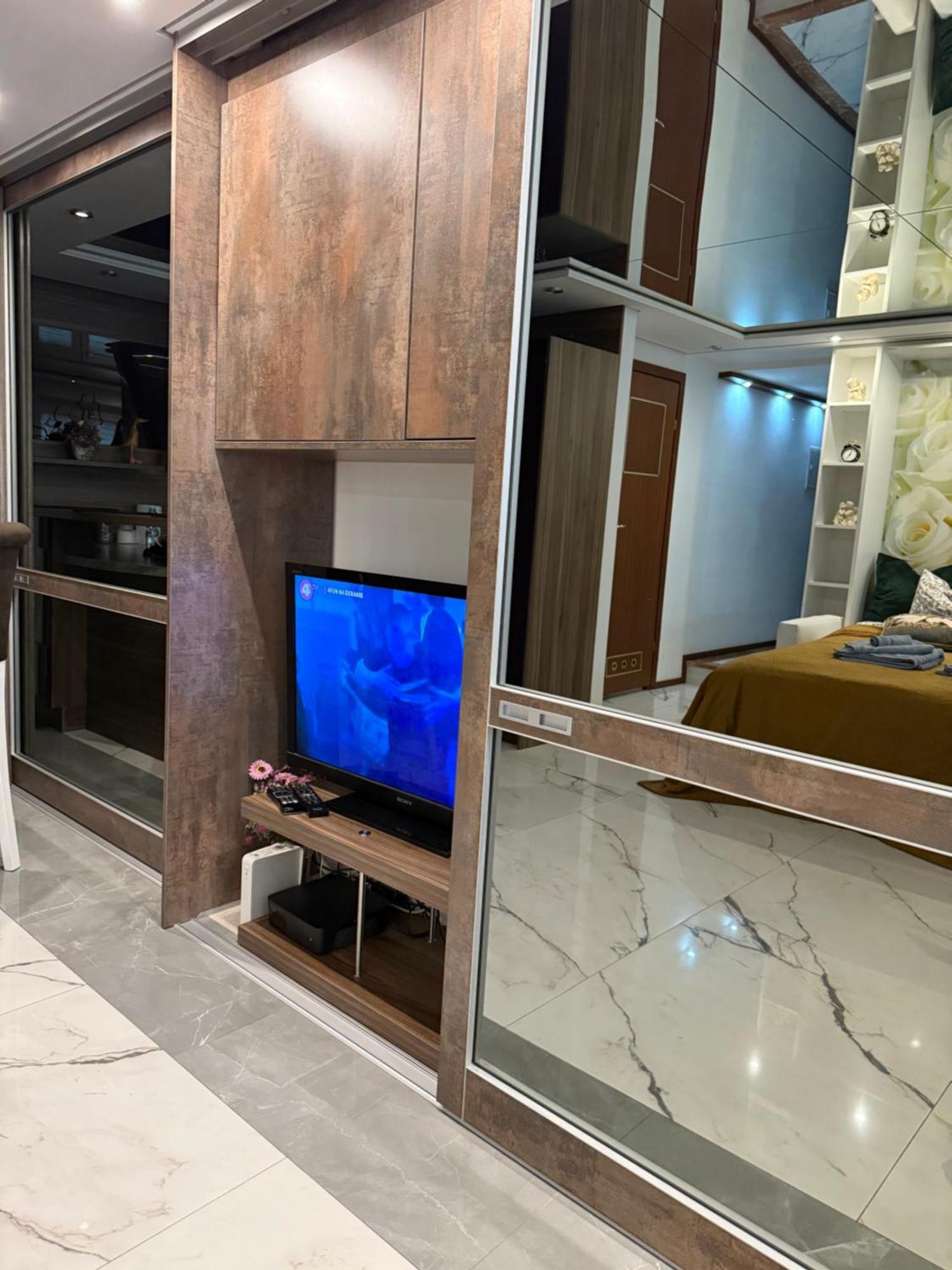 Deluxury Mirror Apartament Centrum 华沙 外观 照片